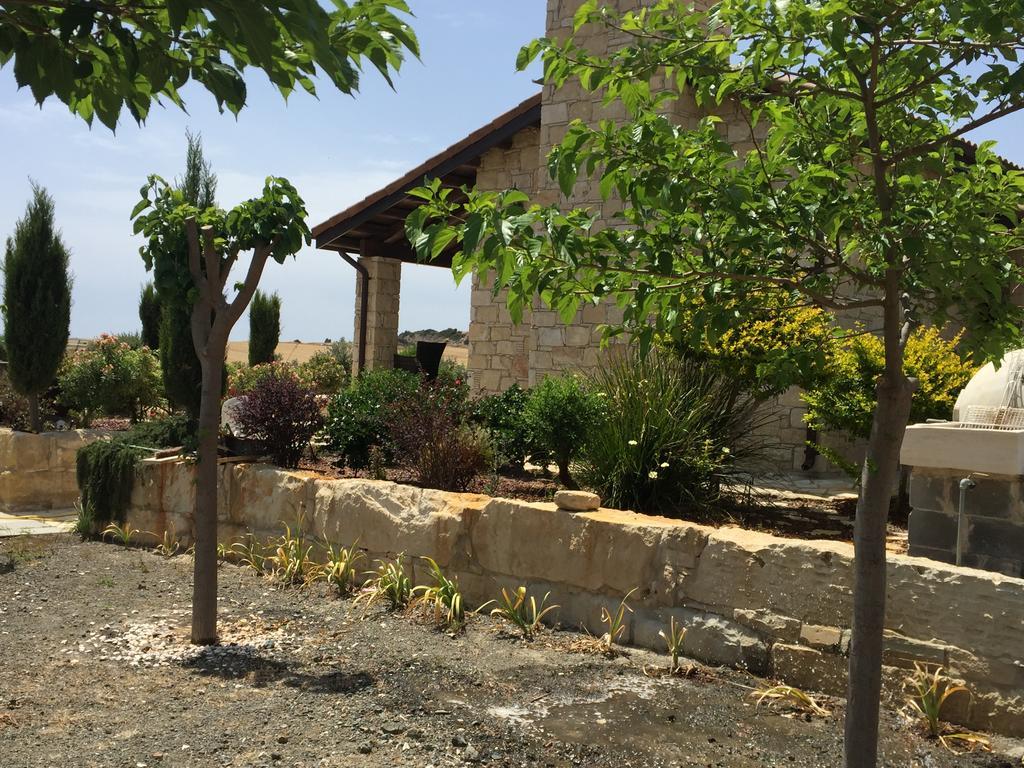 Paradise Traditional House Maroni Exterior photo