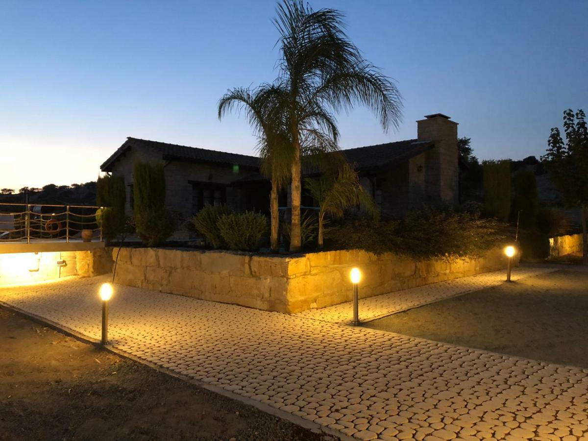 Paradise Traditional House Maroni Exterior photo